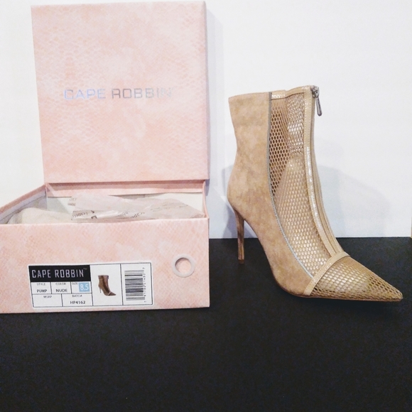 Women's Cape Robbin Tan Suede Zip Up Booties, sz 9 - Picture 1 of 7